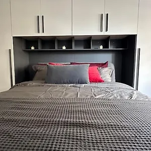 Cozy With Terrace Castellanza